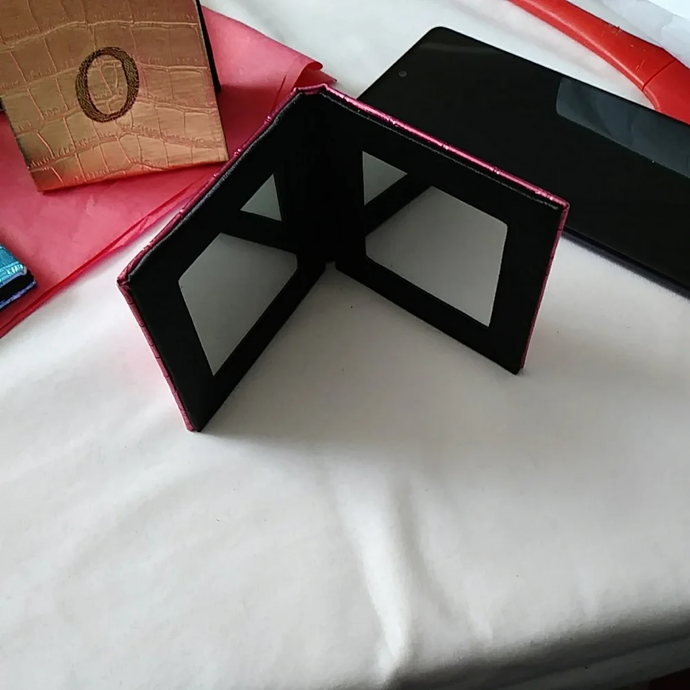 **FINAL PRICE Pictura Vintage Compact monogrammed mirrors. Letters added. - Picture 7 of 7